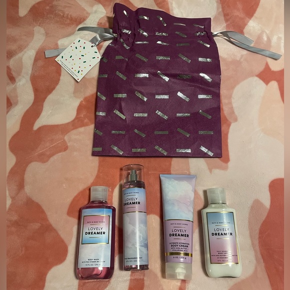 New Bath & Body Works Signature Collection Lovely Dreamer...